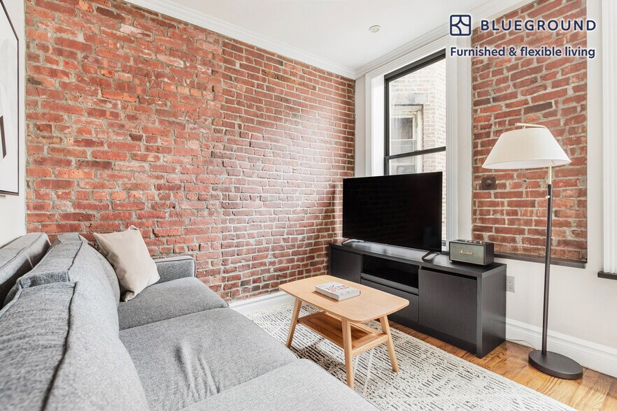 Building Photo - 221 Mott St