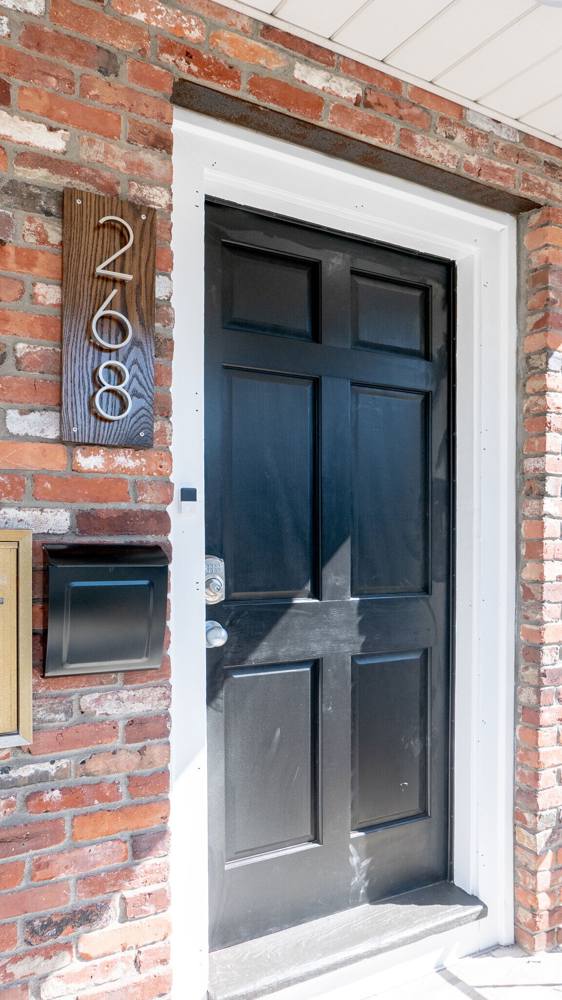 Building Photo - 268 Brown St