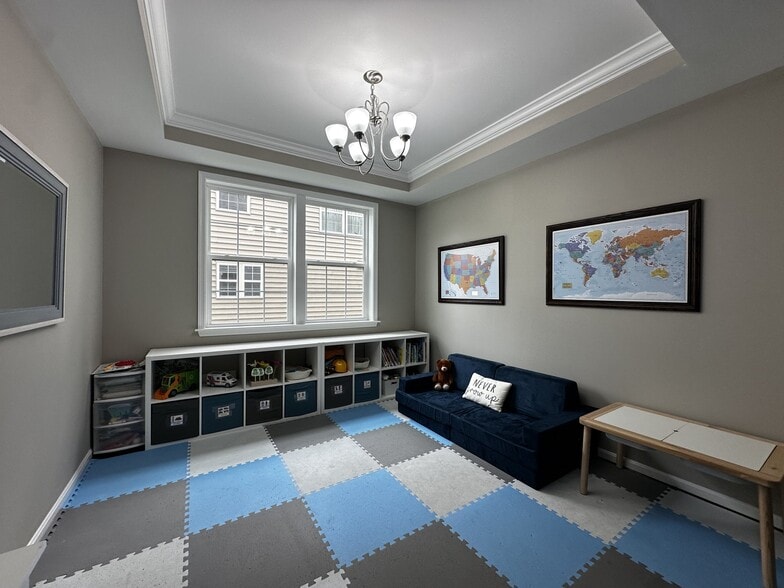 Building Photo - 904 St Martins Loop