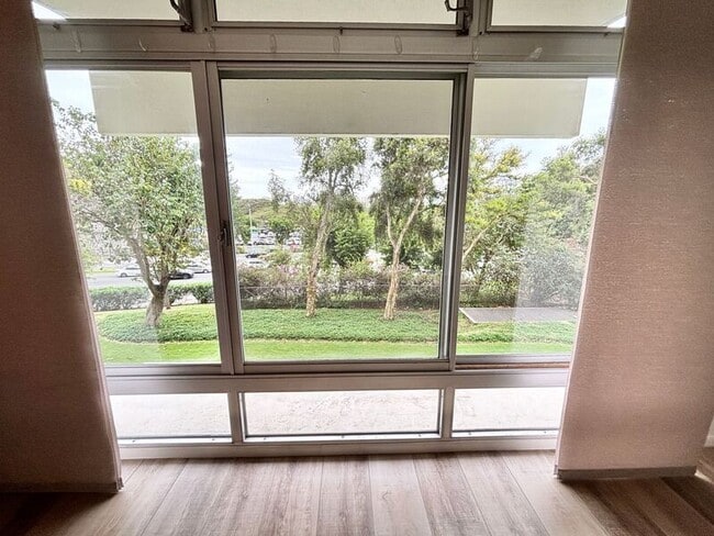 Building Photo - 1511 Nuuanu Ave