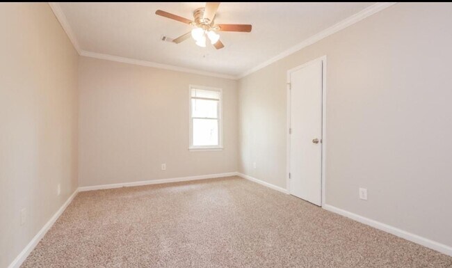 Building Photo - 101 Christy Dr
