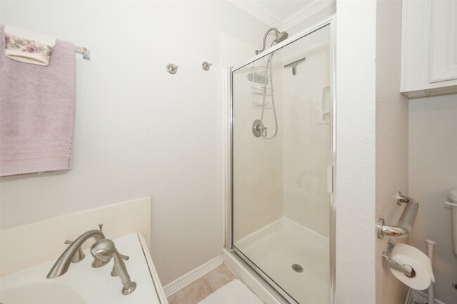 Building Photo - 6210 Fawnlake Dr