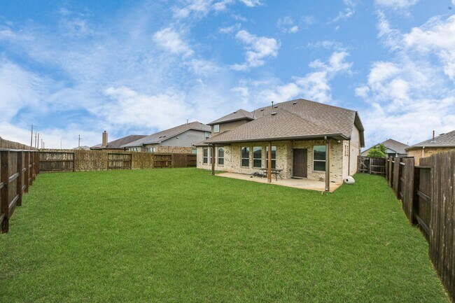 Building Photo - 2326 Kelson Cove Dr