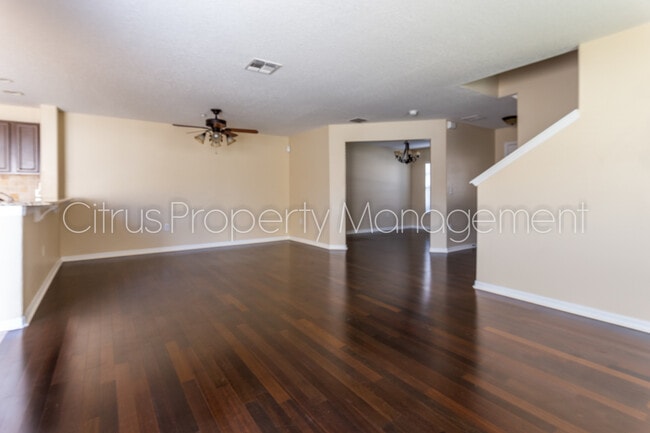 Building Photo - 3/2.5 Winter Garden Town Home