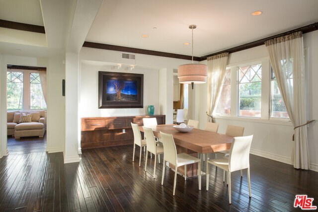 Building Photo - 6241 Crescent Park W