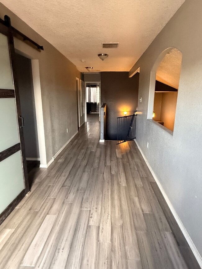 Building Photo - 2103 N Ensenada Cir SE