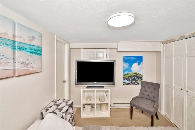 Building Photo - 15 Union Ave