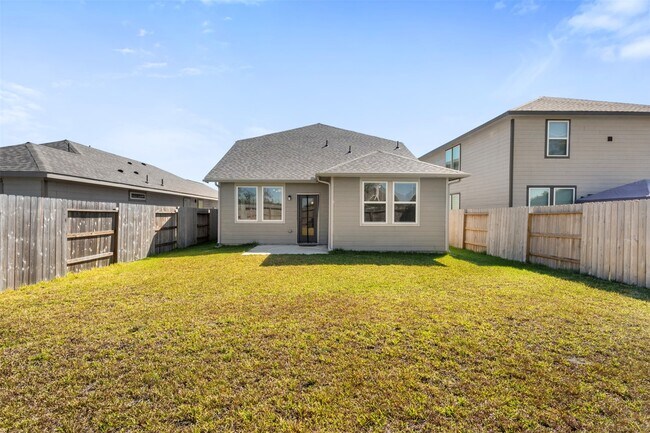 Building Photo - 18719 Chisholm Mdws Dr