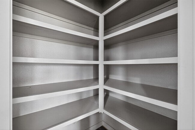 Building Photo - 6823 Amber Clf Ln