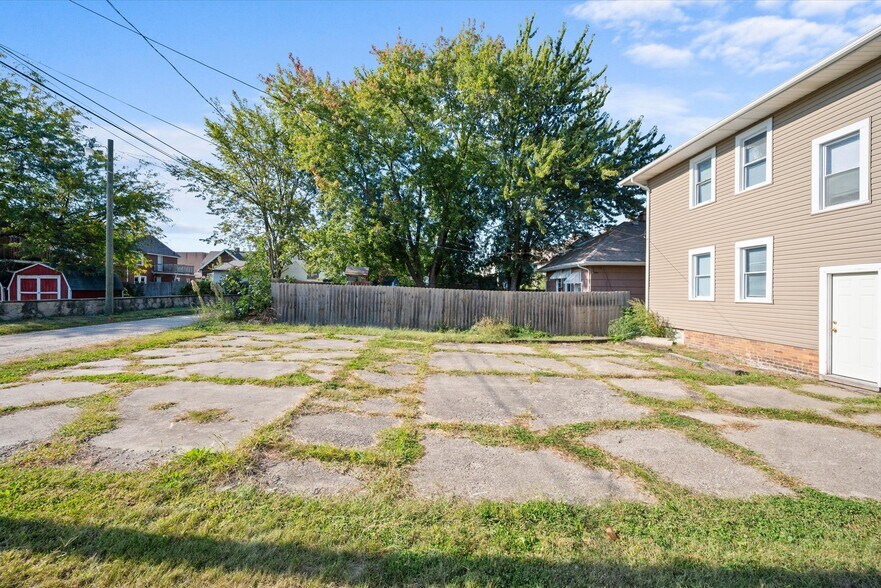 Building Photo - 316 Morrison Dr