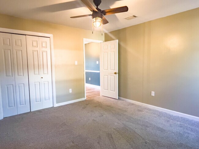 Building Photo - 4196 Hedgerow Ln