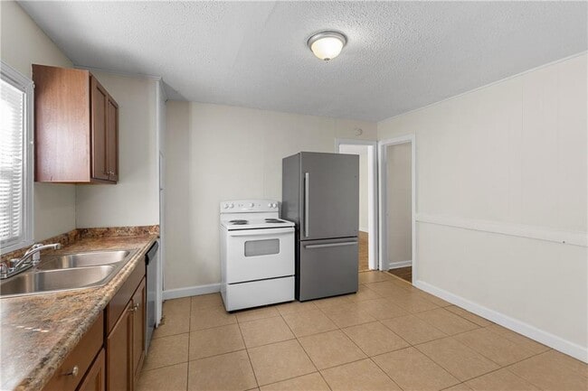 Building Photo - 3980 Burma Rd