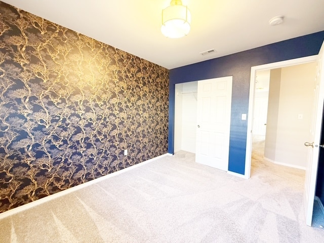 Building Photo - 275 NE Miramar Cir