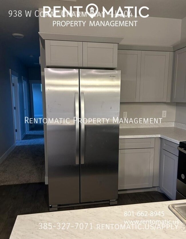 Building Photo - 938 W Coral Charm Wy