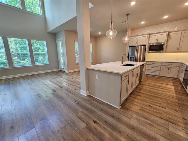 Building Photo - 8045 Emerald Rock Dr