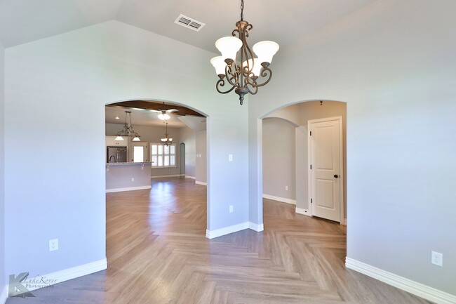 Building Photo - 3/2/2 in Butterfield Meadows!