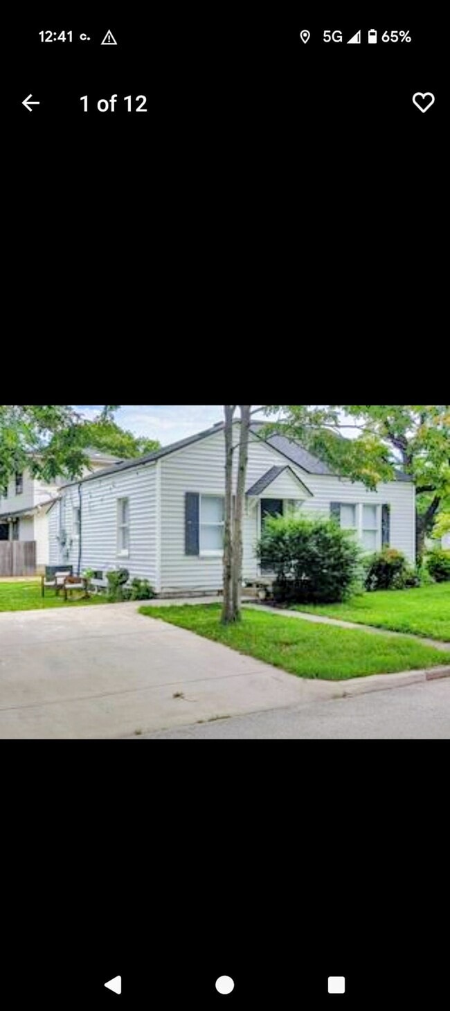 Building Photo - 1548 S Indianapolis Ave