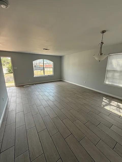 Building Photo - 1409 Cedar Hills Blvd