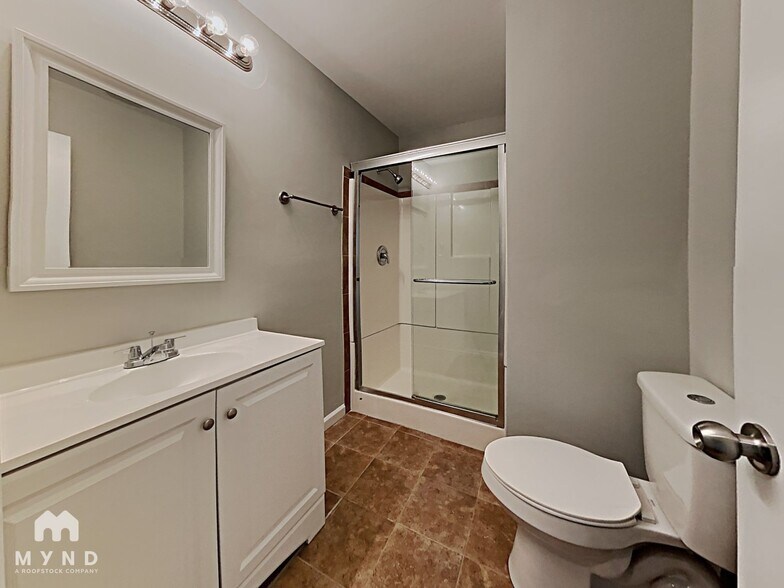 Building Photo - 6815 Saddle Ridge Rd
