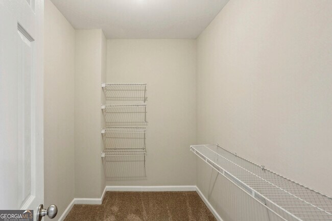 Building Photo - 642 Bernay Way