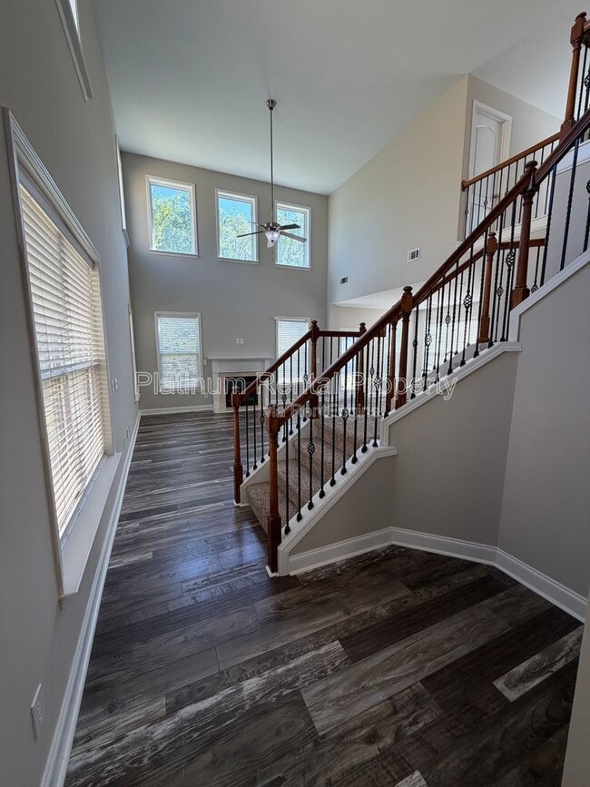 Building Photo - 5555 Falls Landing Dr