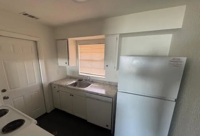 Building Photo - 1623 Sadigo St SE