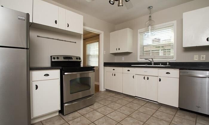 Building Photo - 1016 Edgewood Blvd