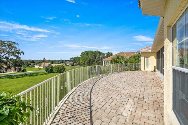 Building Photo - 482 W Fenway Dr