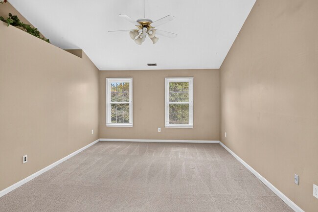 Building Photo - 4512 Rutherford Way