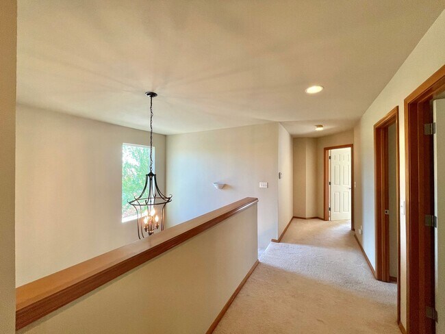 Building Photo - Great Home For Rent