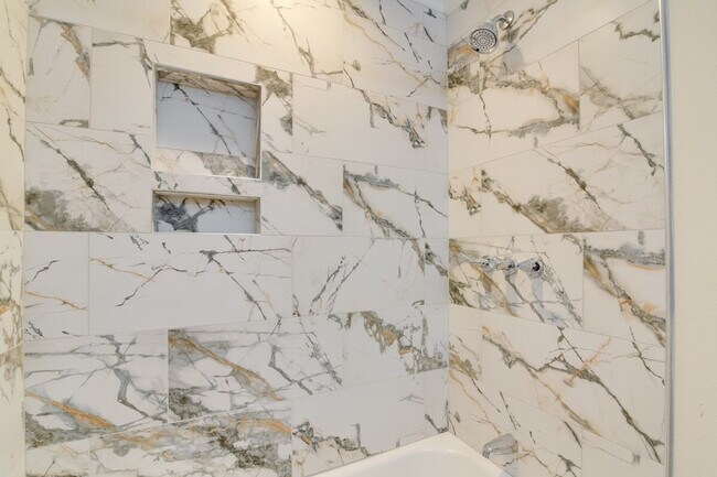 Building Photo - 1206 26th St