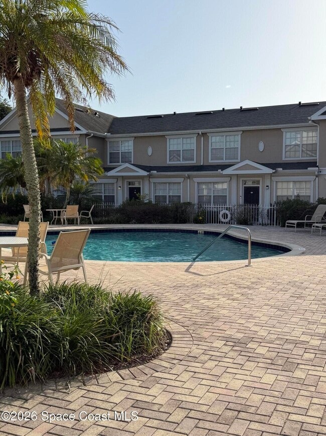 Building Photo - 105 Turpial Way