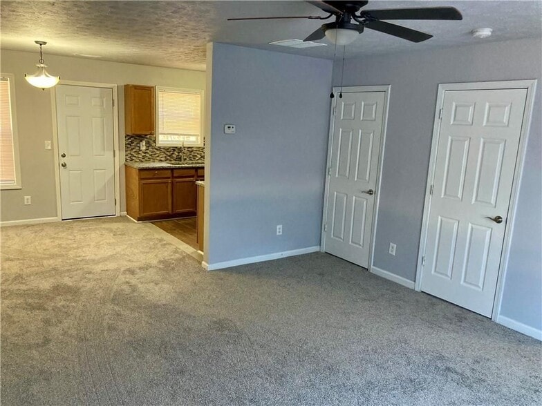 Building Photo - 625 Baron Dr