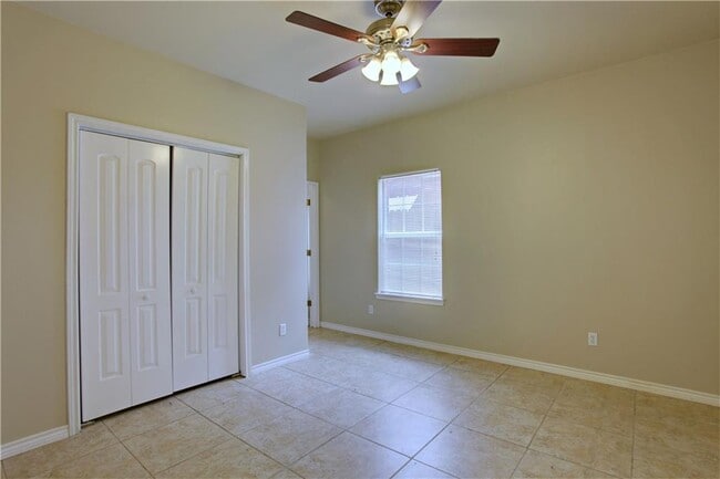 Building Photo - 1105 Cuernavaca Dr N