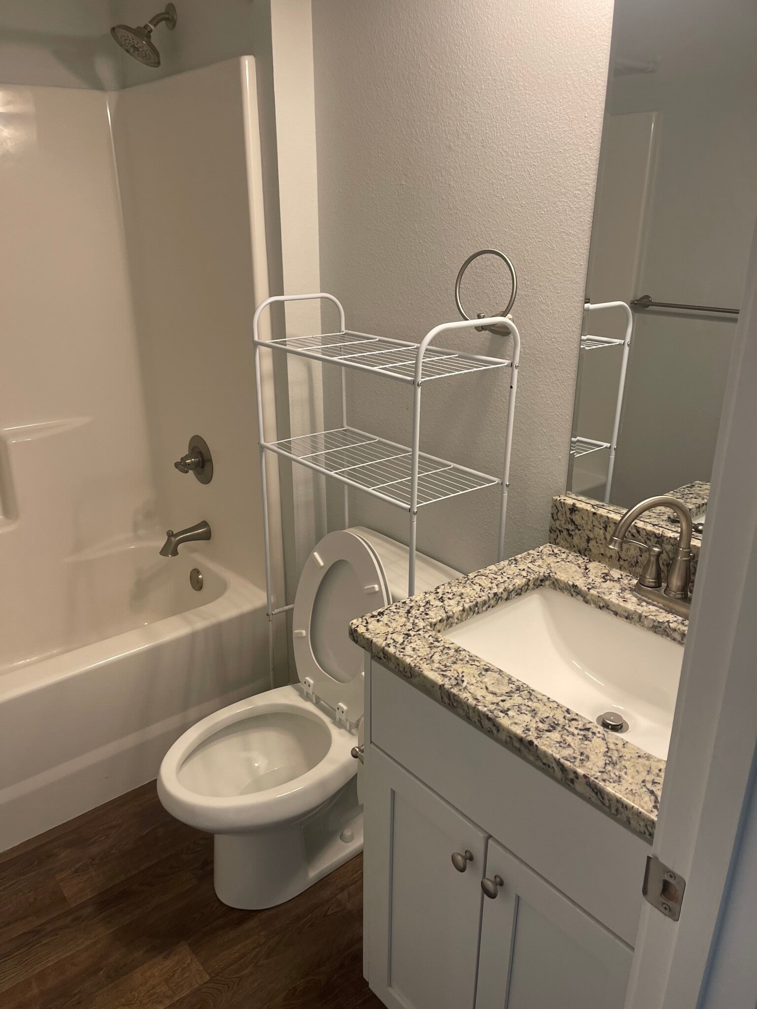 #1 bath-tub - 4755 Rill Loop