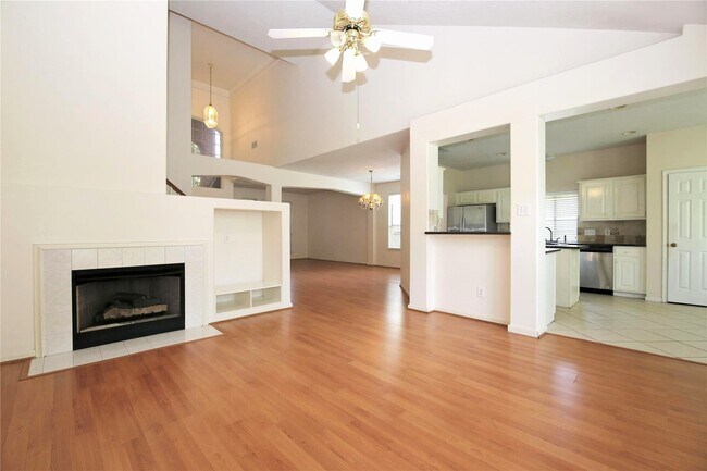 Building Photo - 4602 Rainbow Valley Ct