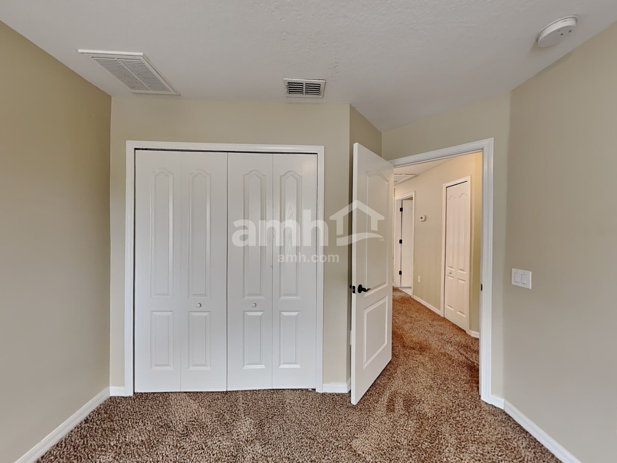 Building Photo - 7336 Pulteney Dr