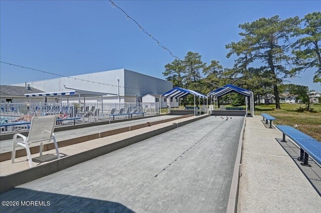 Building Photo - 53 Chesterfield Ln