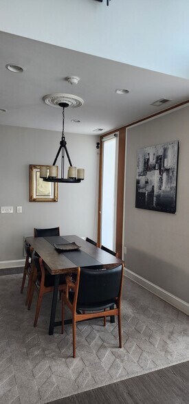 Building Photo - 3018 22nd St S