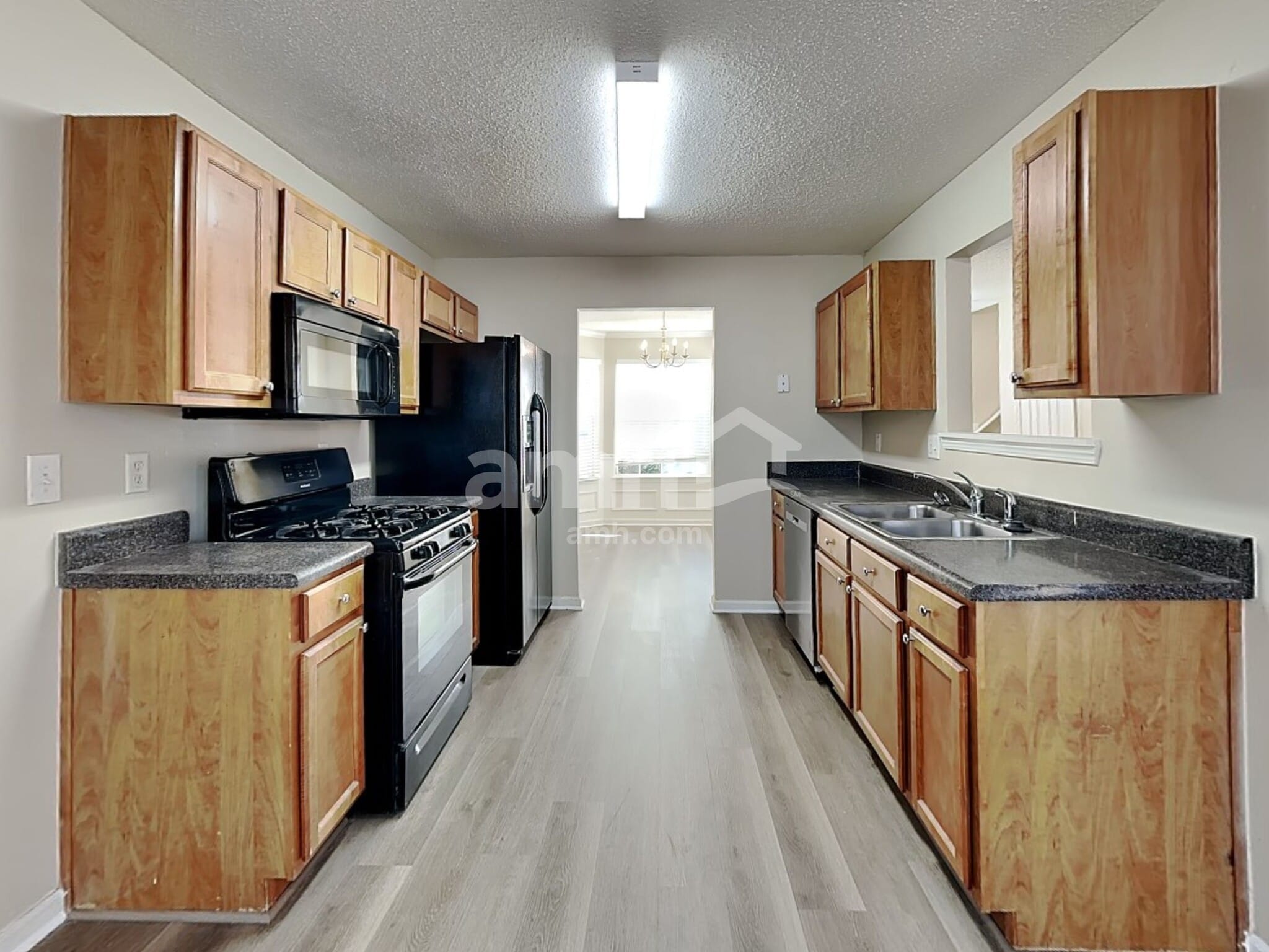 Building Photo - 501 Gonzaga Cir