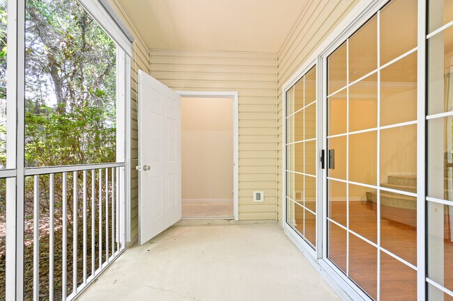 Building Photo - 5062 NW 44th Ln