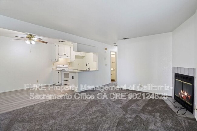 Building Photo - 3203 Sher Ct
