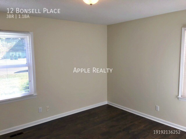 Building Photo - 12 Bonsell Pl