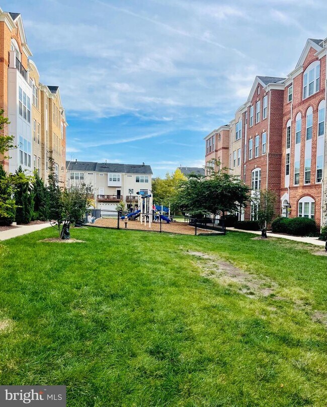 20645 Sibbald Square 20645 Sibbald Square Ashburn VA 20147