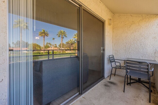 Building Photo - Available until 12/28/25 - Heart of Scottsdale