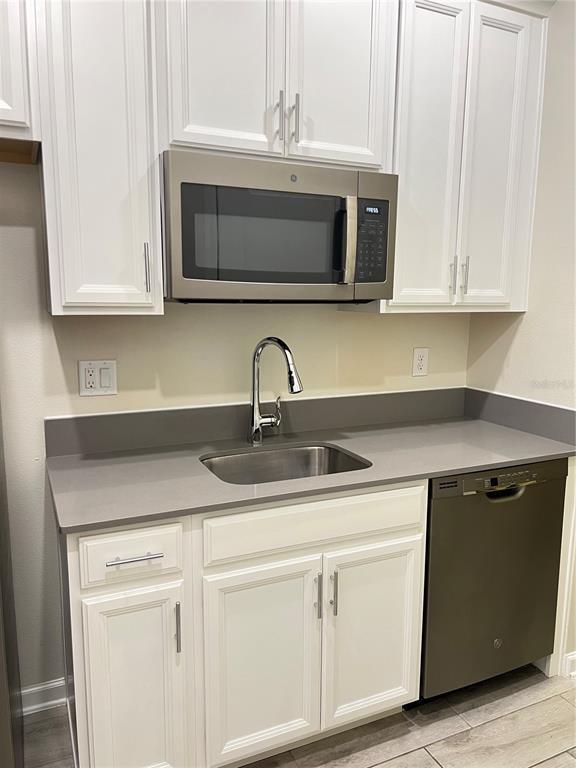 Building Photo - 860 Carmillion Ct