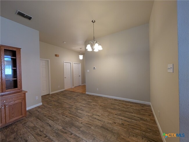 Building Photo - 1662 Lantana Cir