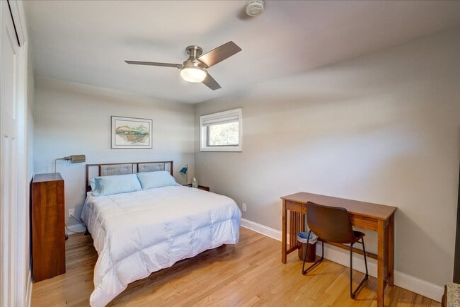 Building Photo - 5601 Russett Rd