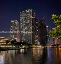 Building Photo - 495 Brickell Ave