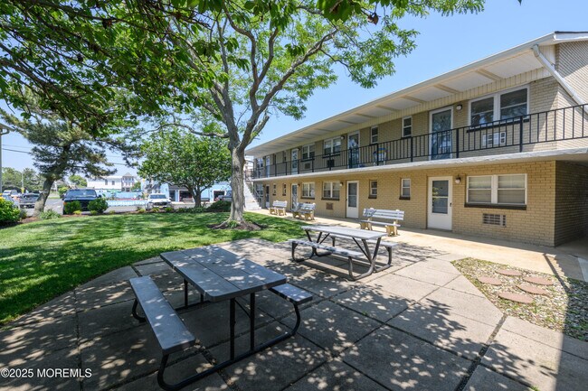 Building Photo - 455 Ocean Blvd